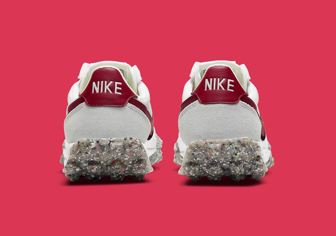 bao-ve-moi-truong-cung-nike-voi-thiet-ke-nike-waffle-racer-crater-smoke-grey-and-gym-red-moi-nhat