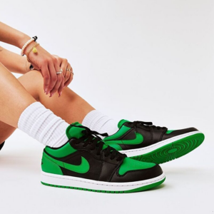 Giay Nike Air Jordan 1 Low 'Lucky Green' 553560-065
