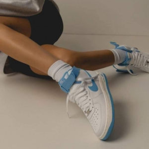 Giay Nike Air Force 1 High OG QS University 'White Blue' DX3805-100