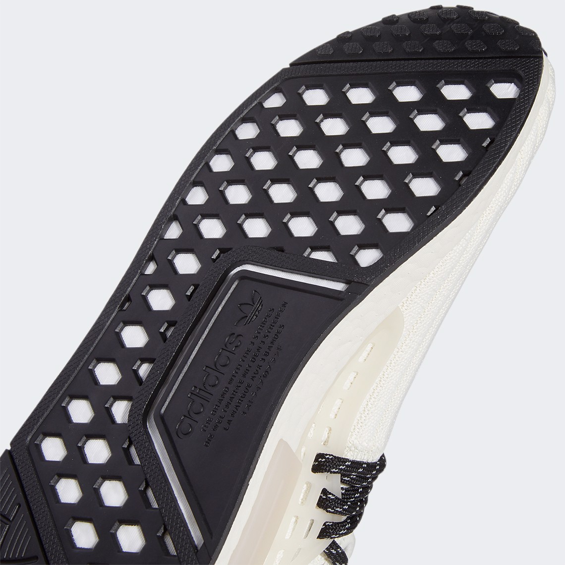 pharrell-and-adidas-buoc-vao-nam-moi-cung-nmd-hu-cream