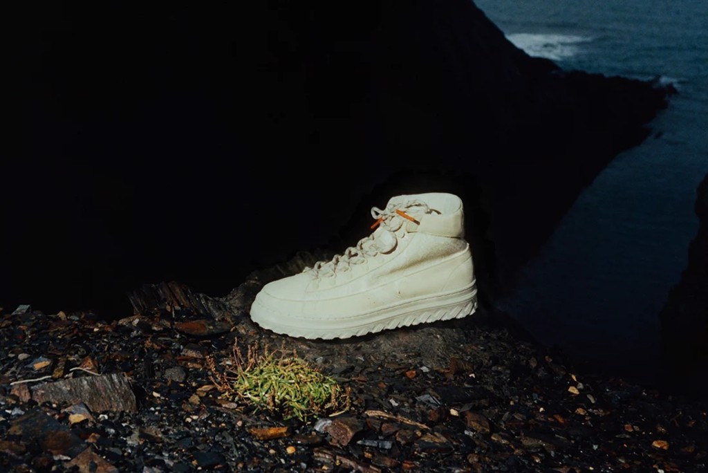 Paria Farzaneh chính thức đưa các yếu tố kỹ thuật mới lên Converse Pro Leather X2