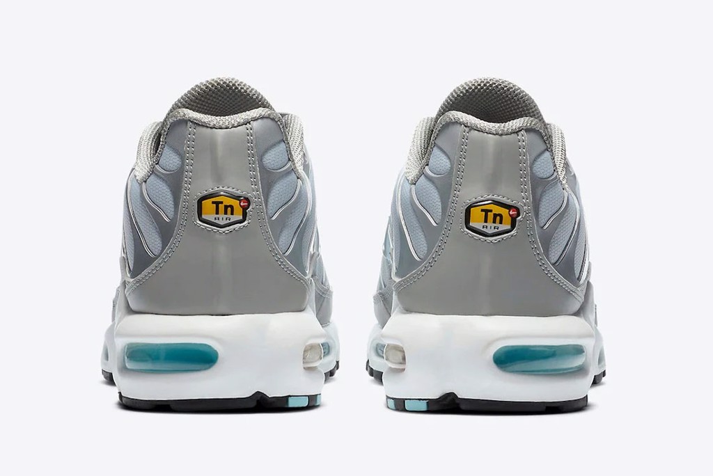 quai-vat-thep-‘glacier-ice’-nike-air-max-plus