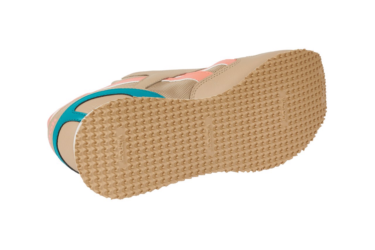 palace-va-gore-tex-hop-tac-cung-reebok-tren-phien-ban-victory-g