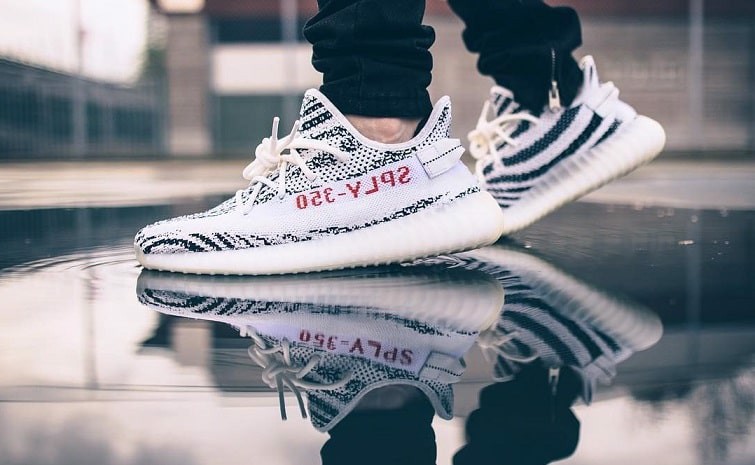 adidas-yeezy-boost-350-v2-zebra-co-dang-mua-hay-khong-dieu-ban-can-bi