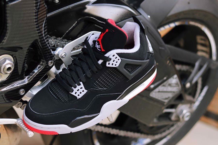review-giay-nike-air-jordan-4-retro-og-bred-2019-dua-con-tinh-than-cua-tinker-hatfield