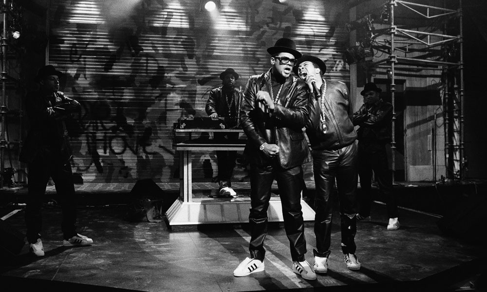 cau-chuyen-mang-tinh-bieu-tuong-cua-adidas-superstar