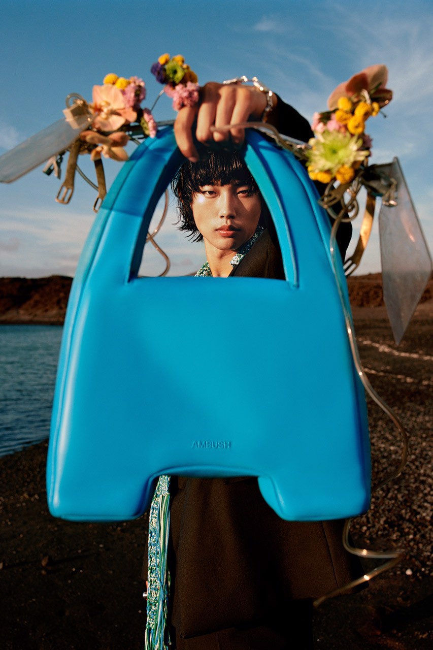 ambush-ss22-campaign-nhung-ngon-nui-lua-voi-suc-hut-manh-liet