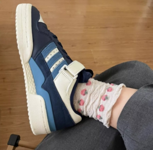 Alternative view of Giày Adidas Forum 84 Low 'Navy' GX2162