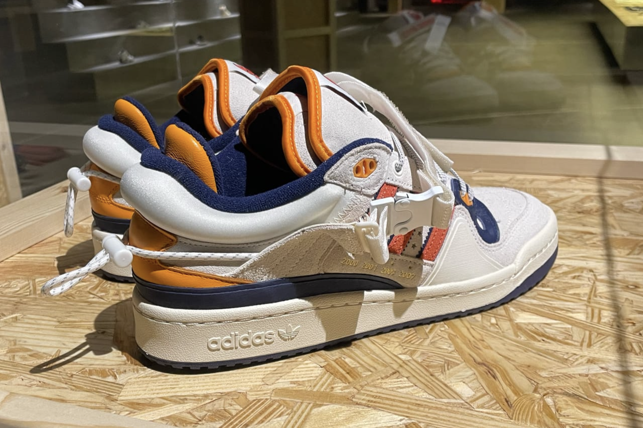 Hinh anh 3: adidas Basketball tiet lo nhung phien ban giay the thao se ra mat trong thoi gian toi