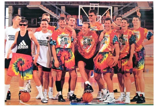 tiedye-khong-chi-don-gian-la-nhung-vong-tron-mau-sac