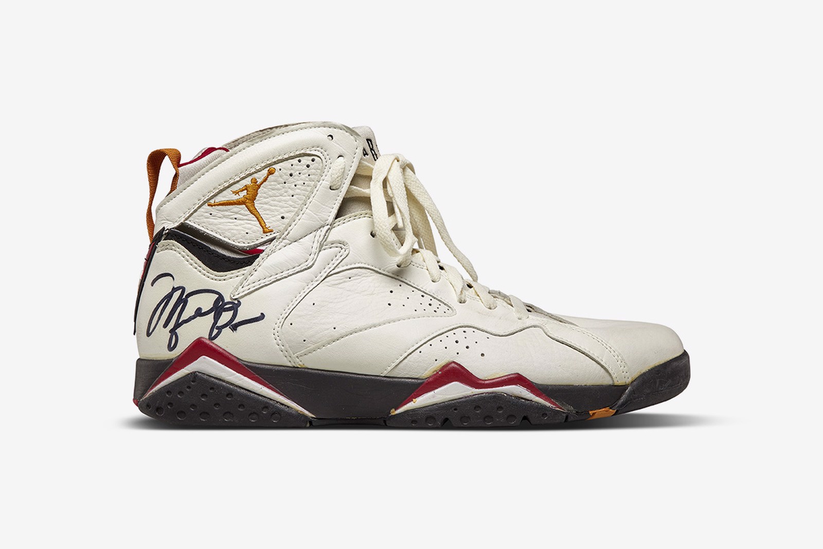 Sotheby's ready-to-buy sneaker shop - nơi chỉ dành cho triệu phú đô la Hinh anh 1: Sotheby's ready-to-buy sneaker shop - noi chi danh cho trieu phu do la