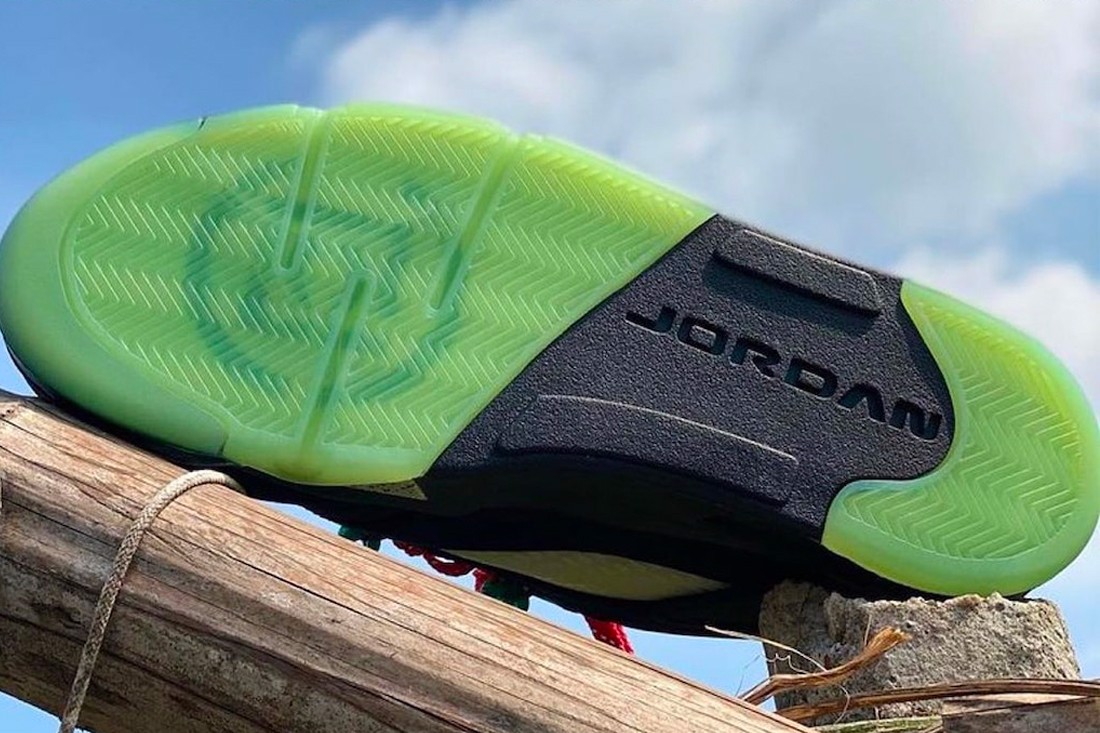 Hinh anh 3: Hinh anh dau tien cua phien ban CLOT x Air Jordan 5 Low