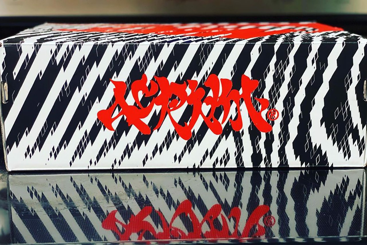 tren-tay-phien-ban-acronym-x-nike-blazer-low-night-maroon