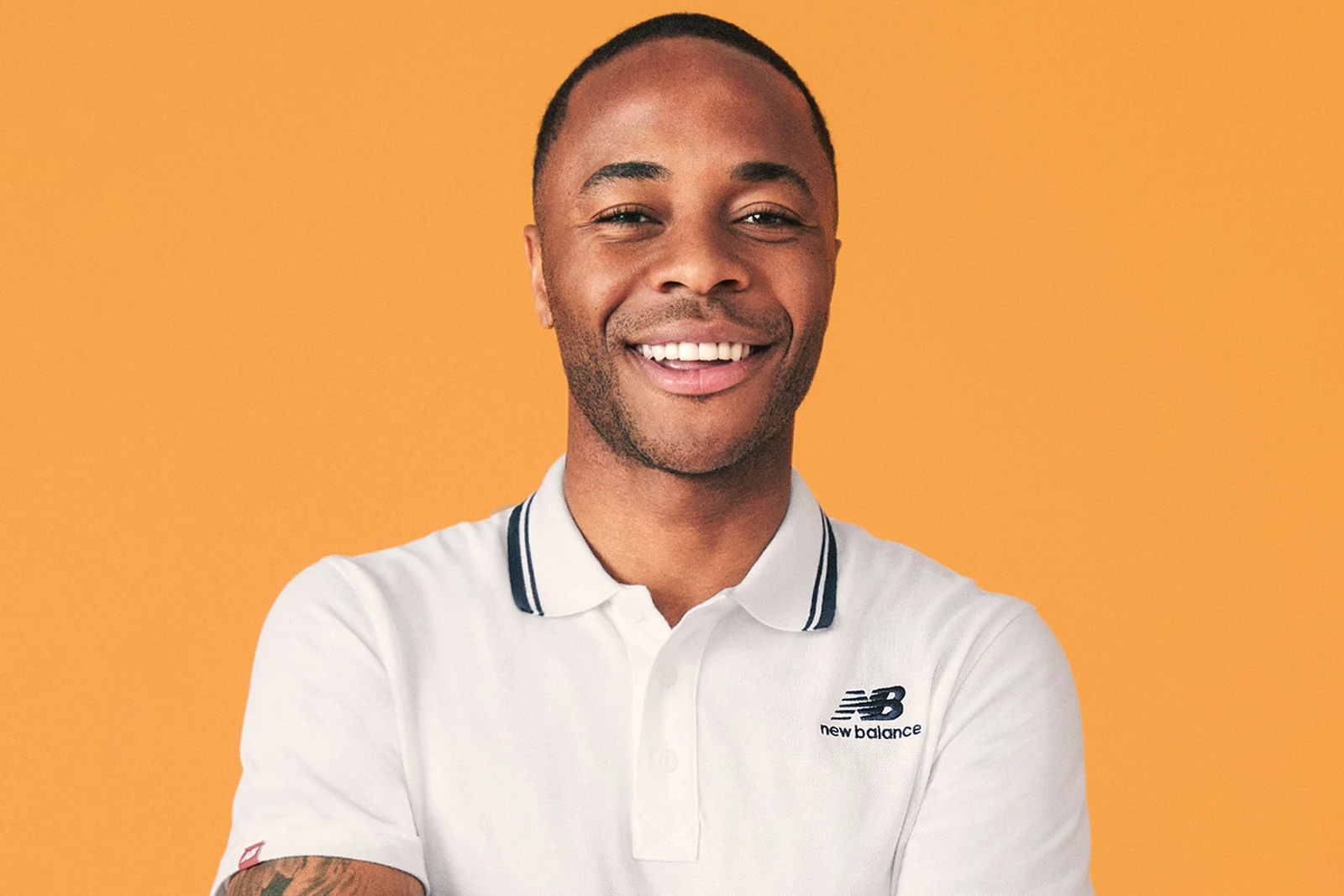 raheem-sterling-tiet-lo-su-hop-tac-voi-new-balance-la-mot-su-len-cap