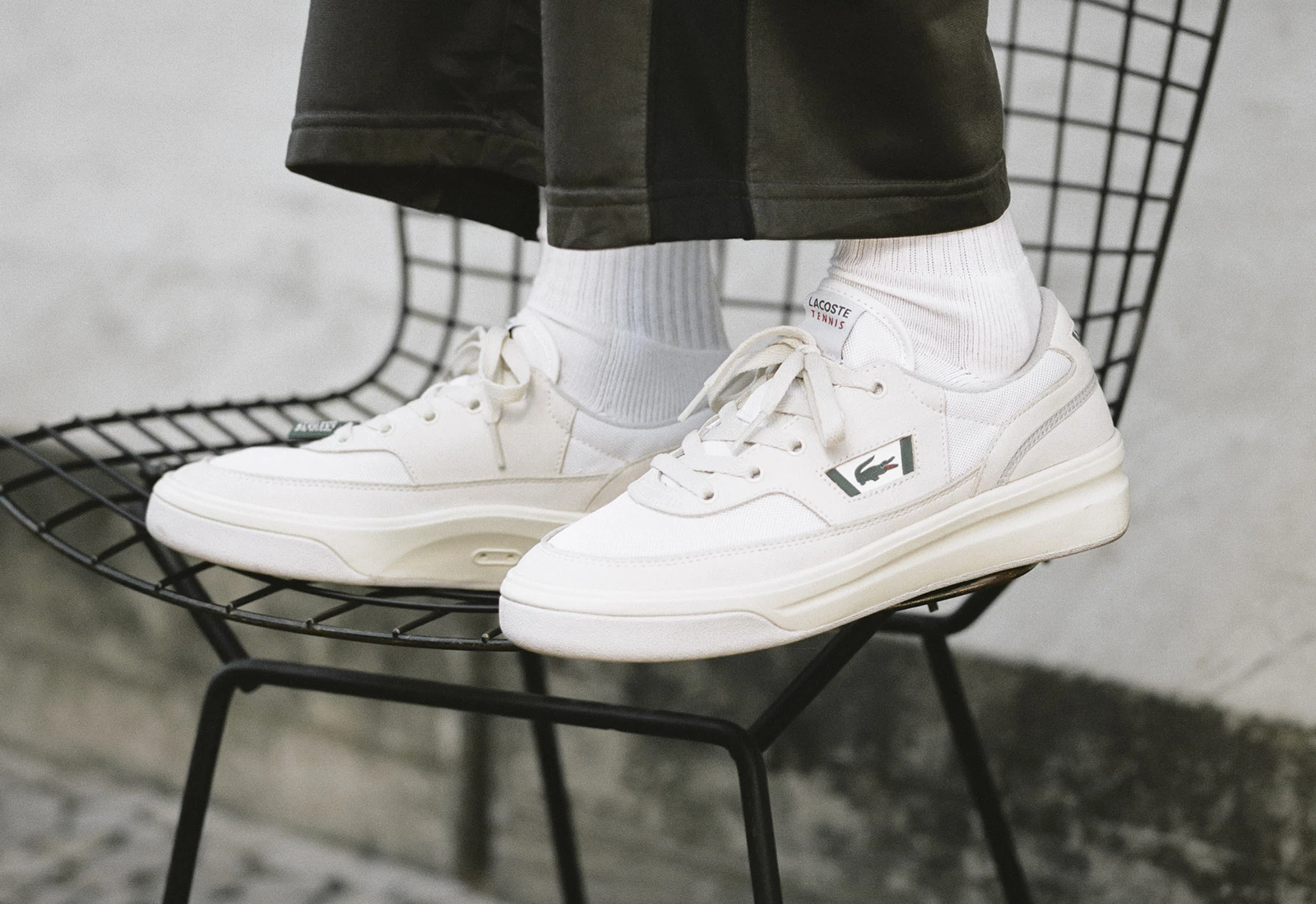 cac-cach-ve-sinh-giay-lacoste-va-bao-quan-dung-chat-hang-hieu