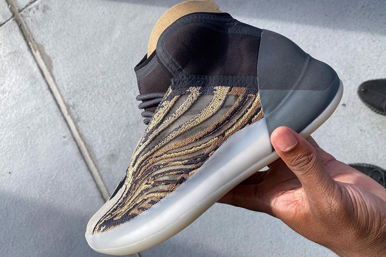 Hinh anh 6: Review giay: Yeezy QNTM "Amber Tint" mau nau huyen bi