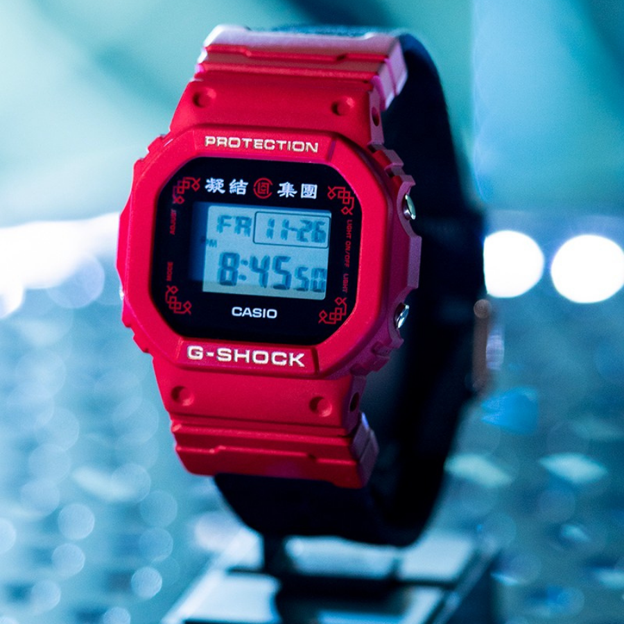 Hinh anh 1: CLOT cho ra mat phien ban dong ho Casio G-SHOCK "DW-5600N"