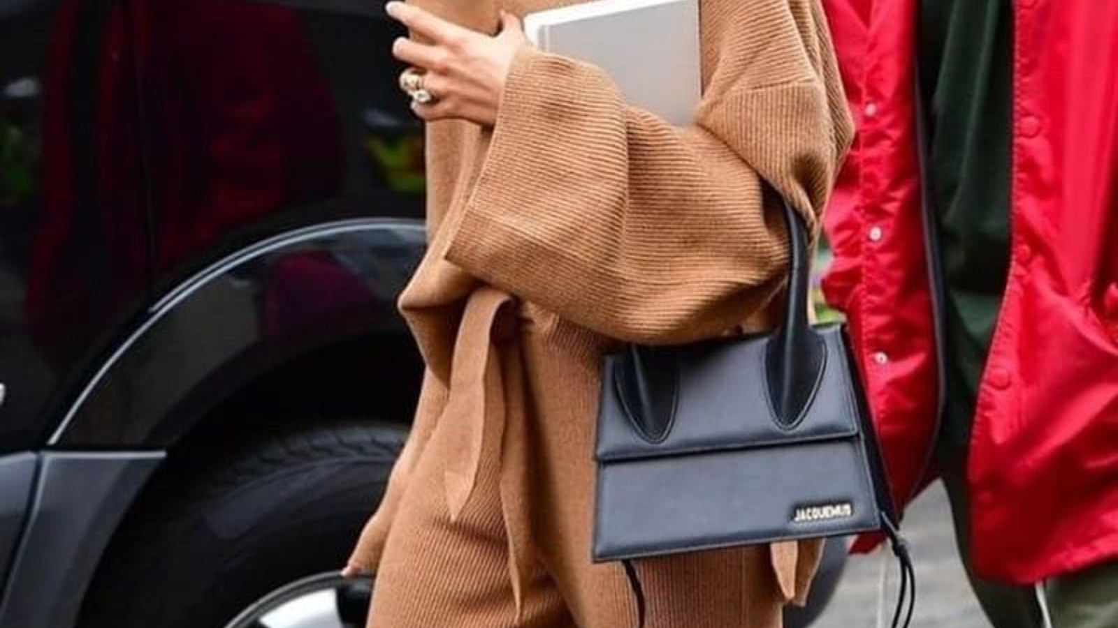 Hinh anh 7: Ly giai suc hut cua nhung chiec tui cao cap Jacquemus