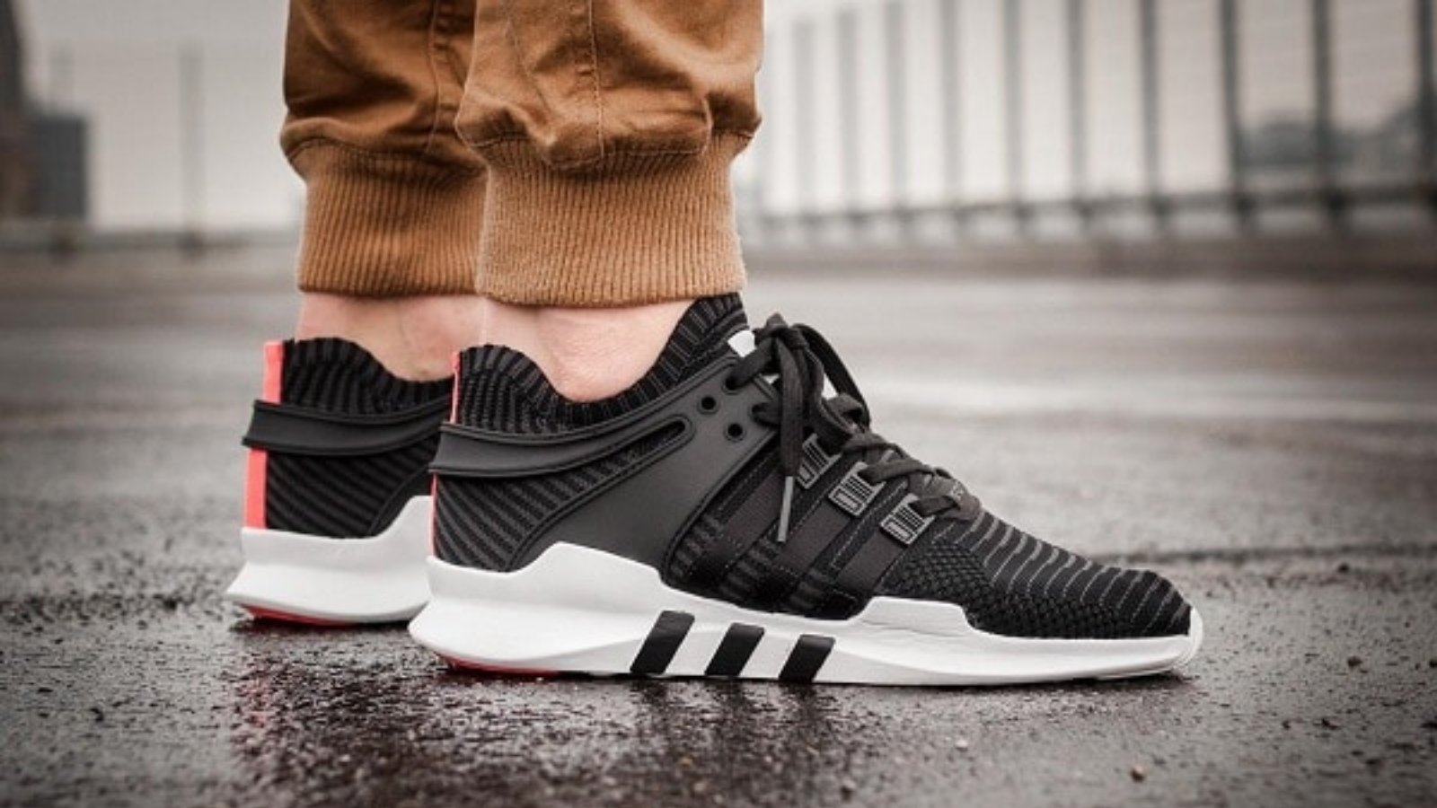 Hinh anh 10: Adidas vs Nike: 3 khoanh khac trong lich su da thay doi Sneaker Game