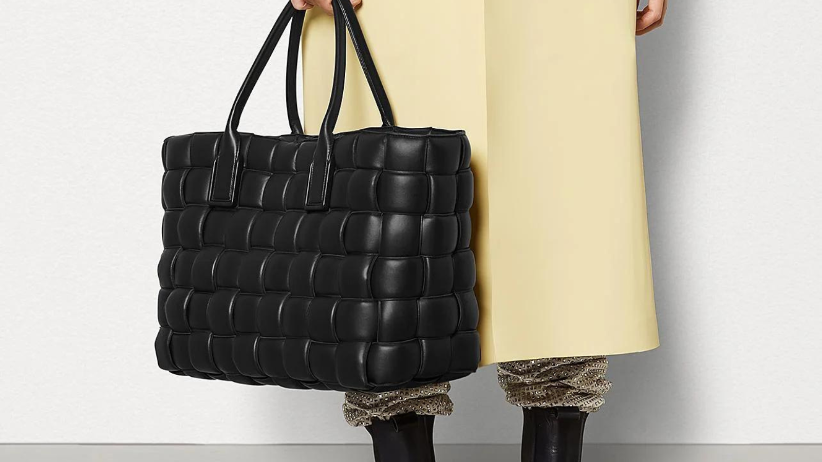 Hinh anh 9: Diem qua 8 mau tui Bottega Veneta trendy vuot thoi gian