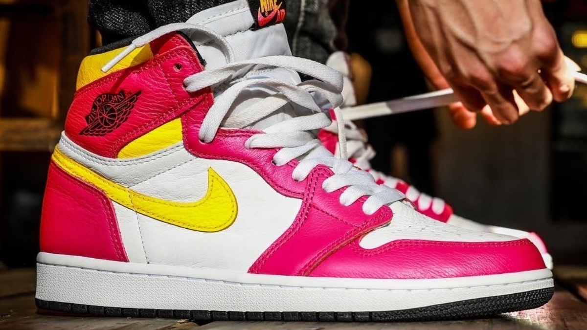 Mách bạn cách nhận biết Air Jordan 1 Light Fusion Red thật và giả Hinh anh 19: Mach ban cach nhan biet Air Jordan 1 Light Fusion Red that va gia
