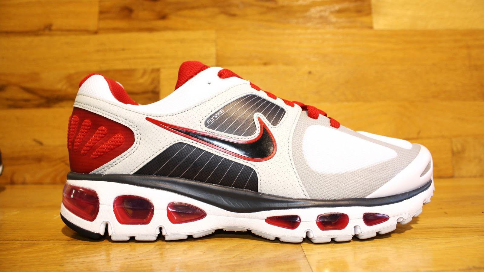 Lịch sử về dòng Air Max Tailwind của Nike và lần lặp lại mới nhất Hinh anh 5: Lich su ve dong Air Max Tailwind cua Nike va lan lap lai moi nhat