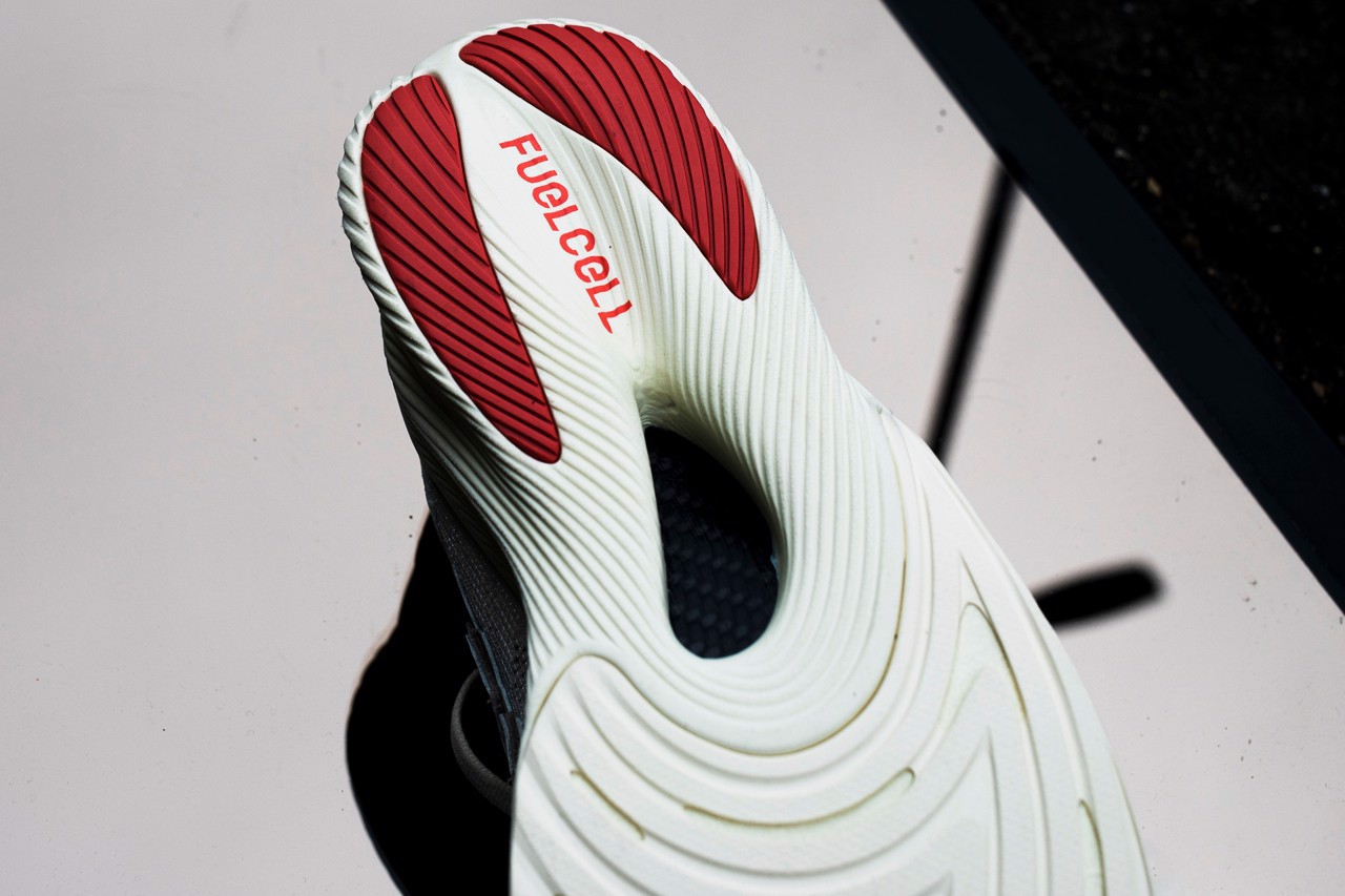 cai-nhin-can-canh-ve-doi-new-balance-tokyo-design-studio-rc-elite-si-cua-stone-island