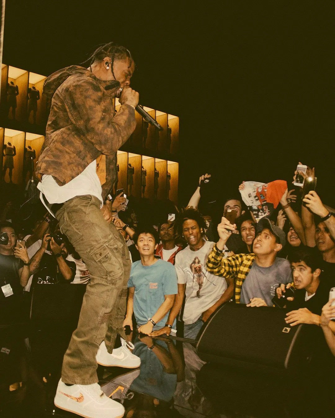 su-that-dang-sau-doi-giay-bieu-tuong-af1-va-nhung-loi-khuyen-ban-can-biet-truoc-khi-mua