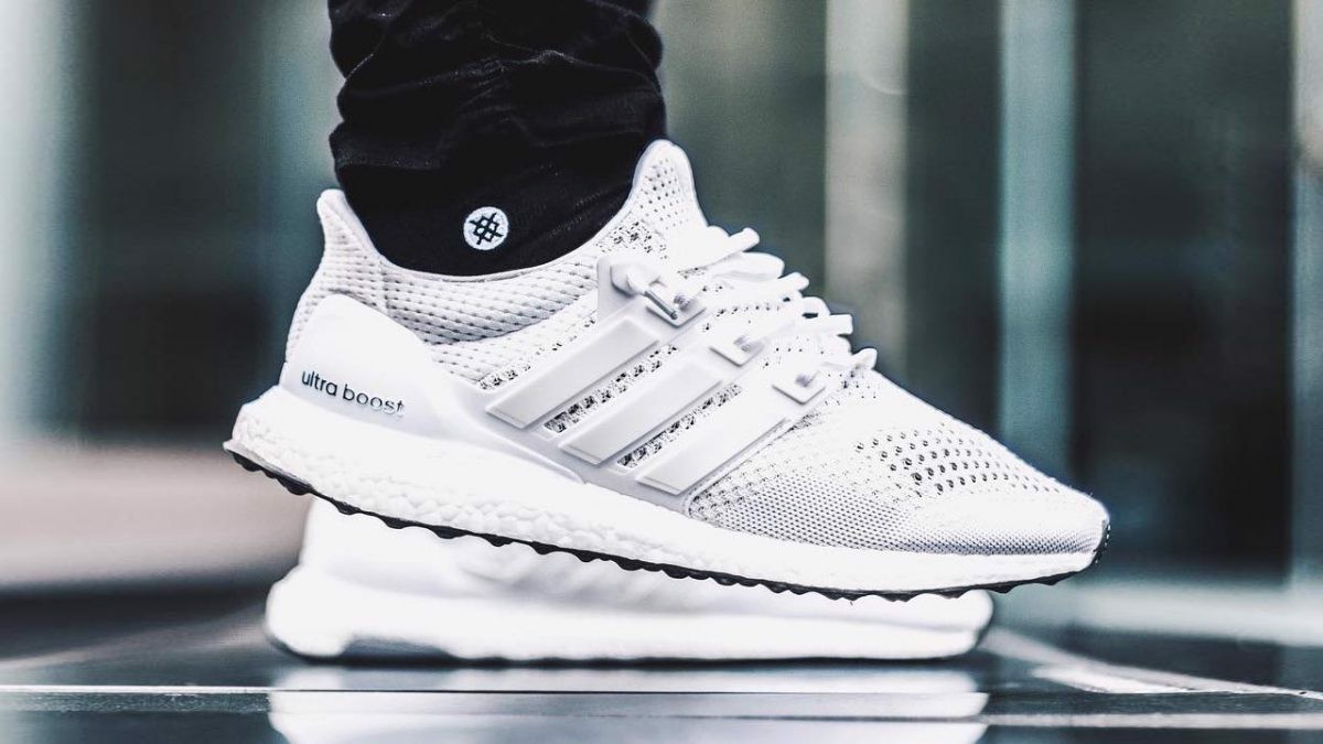 adidas-ultraboost-qua-cac-doi-1-0-2-0-3-0-4-0-va-ultraboost-19-co-gi-cai-tien