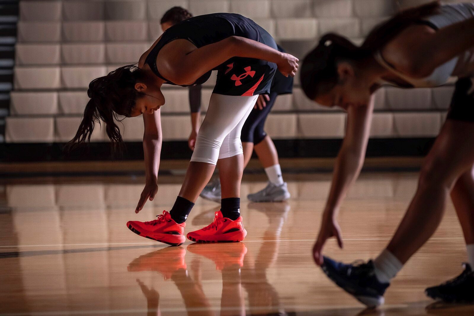 Under Armour HOVR Breakthru - giày bóng rổ dành cho phái nữ Hinh anh 3: Under Armour HOVR Breakthru - giay bong ro danh cho phai nu