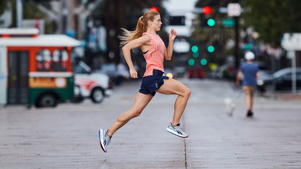 top-nhung-doi-giay-chay-tuyet-nhat-cua-reebok