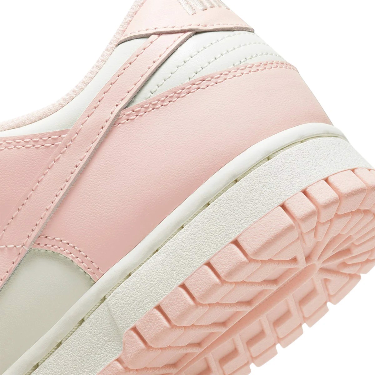 nike-dunk-low-orange-pearl-doi-giay-danh-cho-valentine-2021