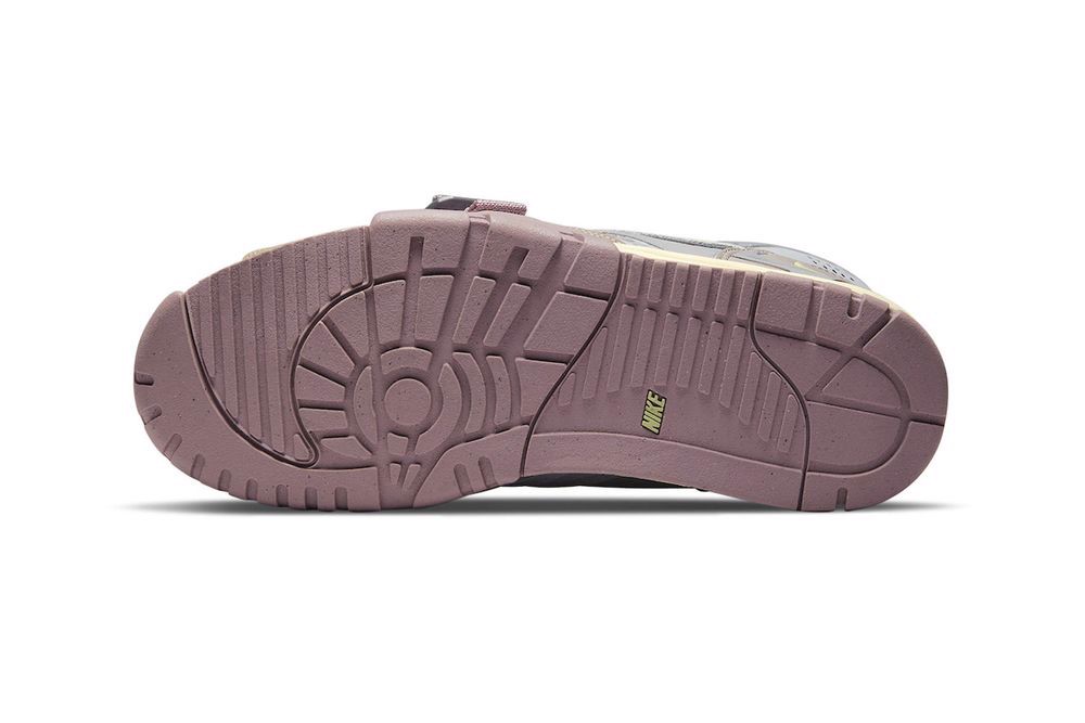 hinh-anh-chi-tiet-cua-nike-at-1-light-smoke-grey-va-dark-smoke-grey