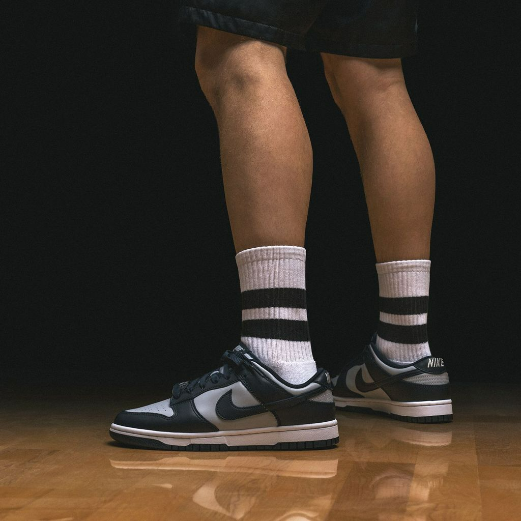 Hinh anh 3: Review giay: Nike Dunk Low 'Georgetown' - mau giay co dien huyen thoai