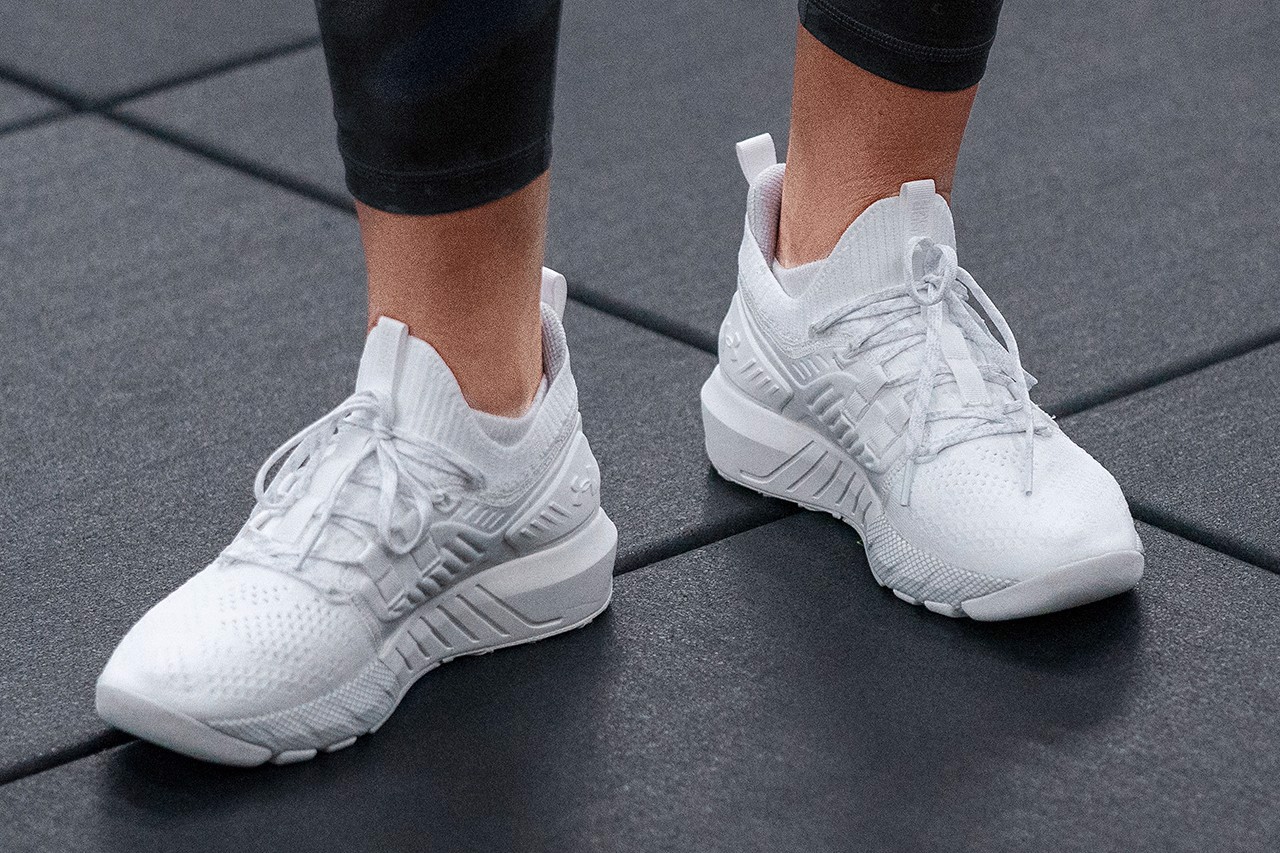 dwayne-johnson-cho-ra-mat-bo-suu-tap-project-rock-for-the-heroes