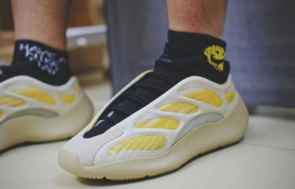 Giày Adidas Yeezy 700 V3 'Safflower' G54853 - Ảnh 3