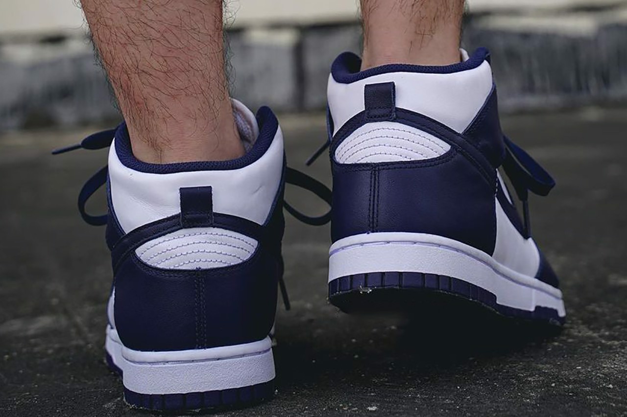 hinh-anh-on-feet-cua-nike-dunk-high-phoi-mau-midnight-navy