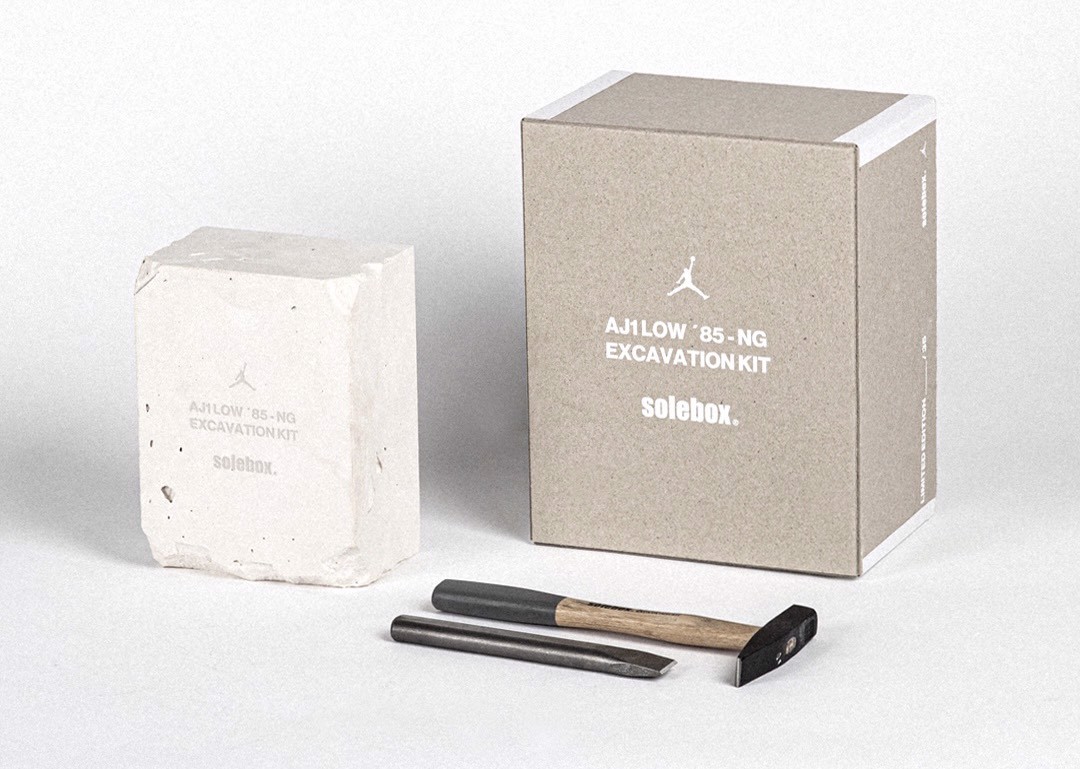 the-excavation-tiep-tuc-voi-nike-aj1-low-neutral-grey