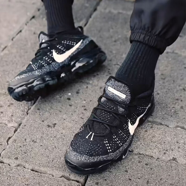 Giay Nike Air VaporMax Flyknit 'Oreo' DV1678-001