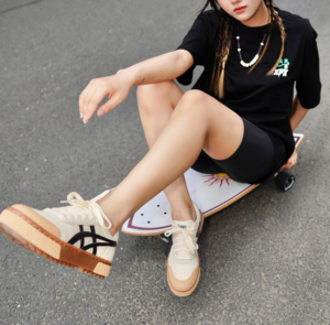 Giay Asics Court Trail 'White Black' 1203A146-021