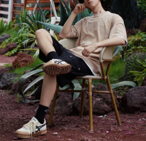 Giay Asics Court Trail 'White Black' 1203A146-021