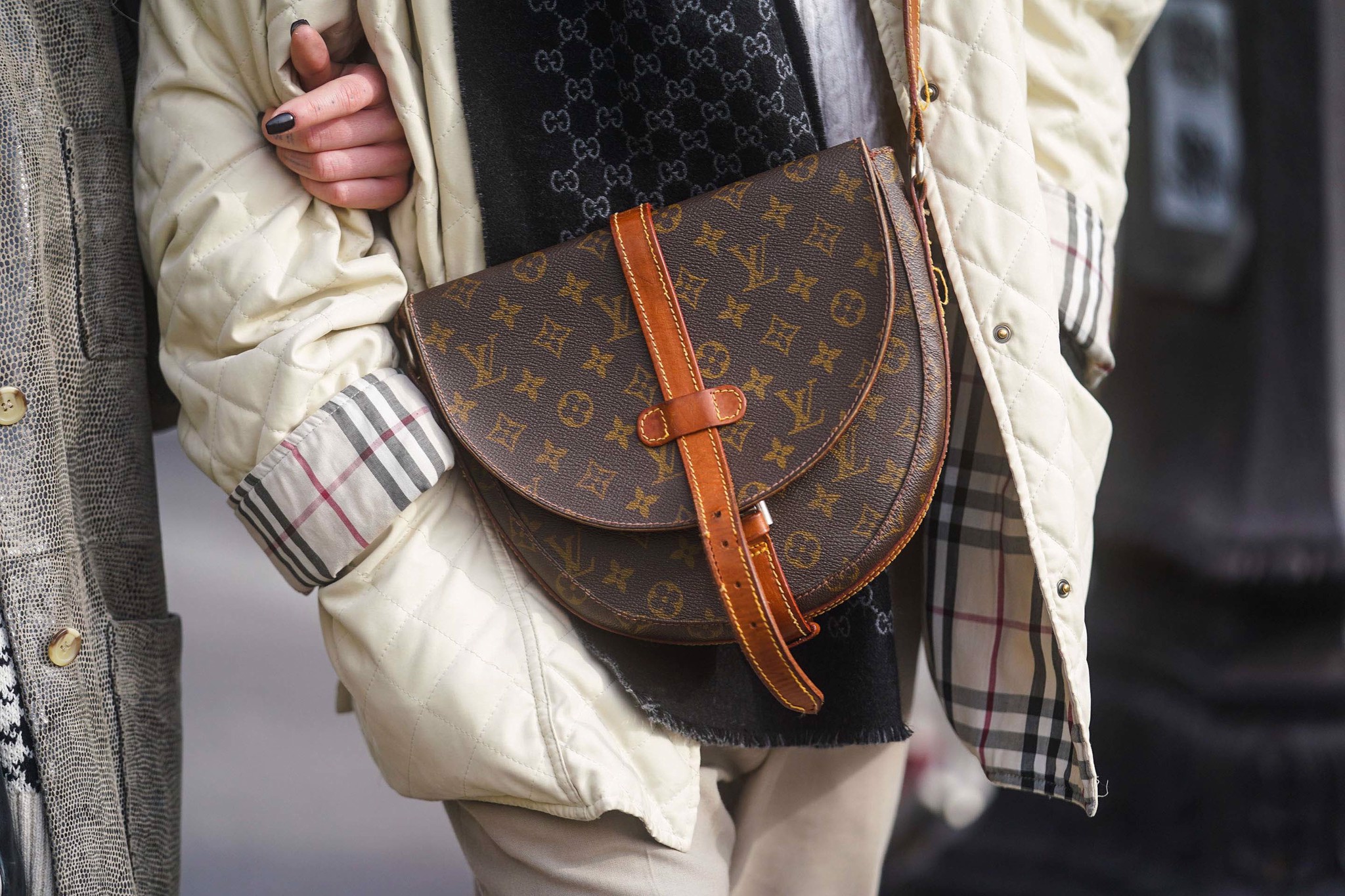 Điểm qua các loại da phổ biến được dùng cho các sản phẩm của Louis Vuitton Hinh anh 2: Diem qua cac loai da pho bien duoc dung cho cac san pham cua Louis Vuitton