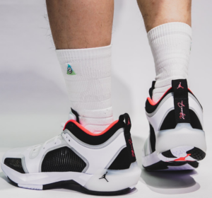 Giay Nike Air Jordan XXXVII Low PF 'White Black Siren Red' DQ4123-100