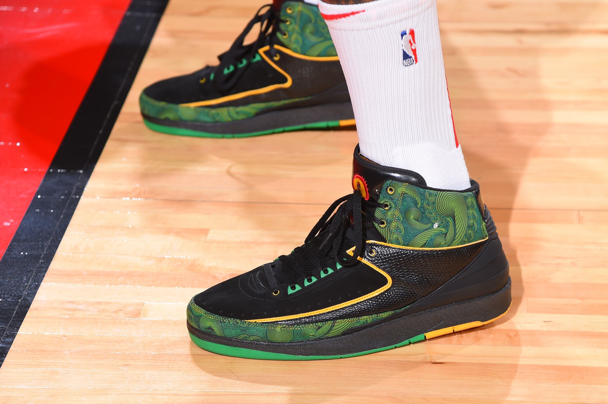 Những phối màu Air Jordan 2 kinh điển nhất mọi thời đại Hinh anh 7: Nhung phoi mau Air Jordan 2 kinh dien nhat moi thoi dai