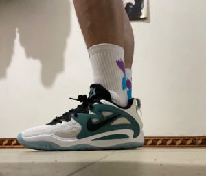 Giay Nike KD 15 'White Volt Photon Dust' FJ1216-100