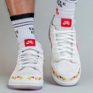 Giay Nike SB Dunk Low Decon N7 'Opti Yellow University Red' FD6951-700