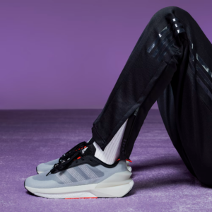 Giay Adidas Avryn 'Core Black' HP5969