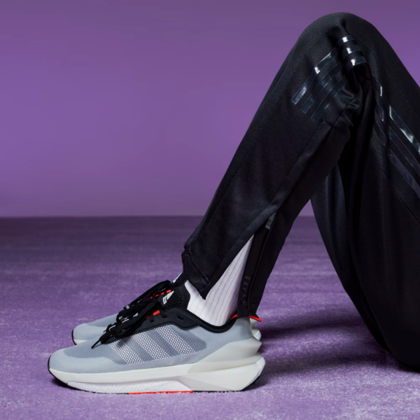 Giay Adidas Avryn 'Core Black' HP5969
