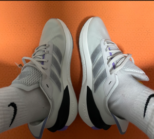 Giay Adidas Avryn 'Grey Silver Violet' ID9422