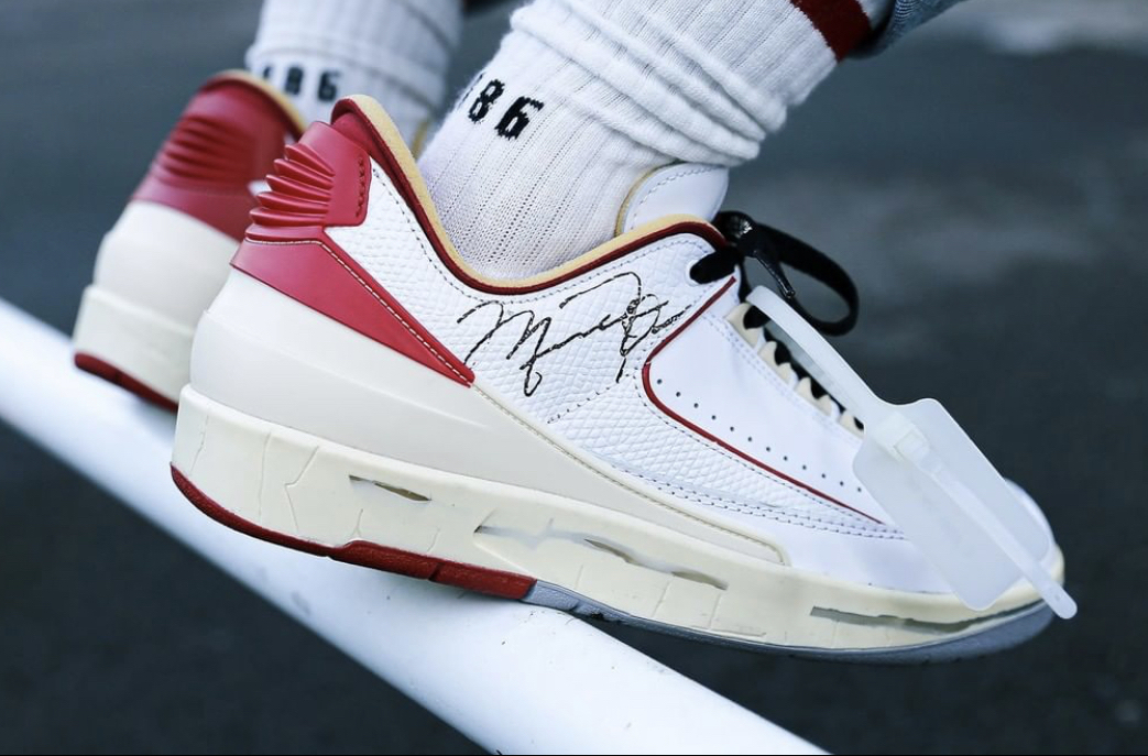 Những phối màu Air Jordan 2 kinh điển nhất mọi thời đại Hinh anh 3: Nhung phoi mau Air Jordan 2 kinh dien nhat moi thoi dai